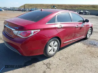 2014 Hyundai Sonata Limited with VIN KMHEC4A46EA113390, listed as a IAAI auction lot 42141026 with 71,414 mi miles and . Bid and sale history available at carsss.com. Image 4.