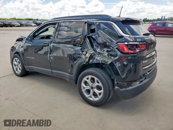 2025 Jeep Compass Latitude z VIN 3C4NJDBN1ST523066, wystawiony jako Copart lot #62210785 z przebiegiem 17 662 mil mil oraz Czysty tytuł • Clean title. Historia ofert i sprzedaży dostępna na DreamBid. Obrazek 2.