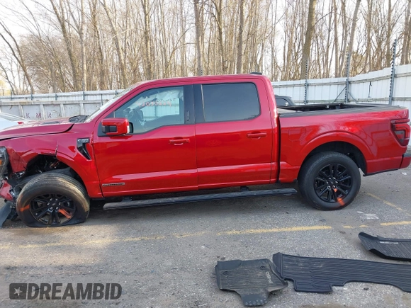 2024 Ford F-150 z VIN 1FTFW7LD0RFA90275, wystawiony jako IAAI lot #42030224 z przebiegiem Nie podano mil oraz . Historia ofert i sprzedaży dostępna na DreamBid. Obrazek 14.