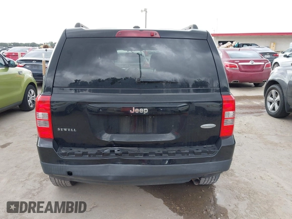 2016 Jeep Patriot Latitude z VIN 1C4NJPFB9GD584308, wystawiony jako IAAI lot #42534222 z przebiegiem 179 239 mil mil oraz . Historia ofert i sprzedaży dostępna na DreamBid. Obrazek 16.