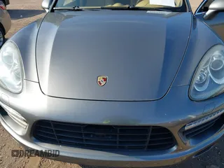2012 Porsche Cayenne Turbo z VIN WP1AC2A29CLA81105, wystawiony jako IAAI lot #42618593 z przebiegiem 173 873 mil mil oraz . Historia ofert i sprzedaży dostępna na DreamBid. Obrazek 10.