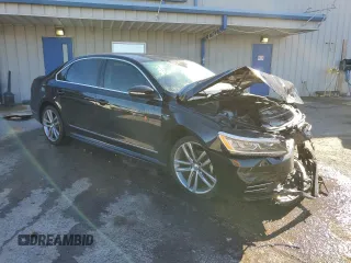 2019 Volkswagen Passat SE R-Line z VIN 1VWMA7A35KC013535, wystawiony jako Copart lot #80677504 z przebiegiem 88 376 mil mil oraz Szkoda całkowita • Salvage title. Historia ofert i sprzedaży dostępna na DreamBid. Obrazek 4.