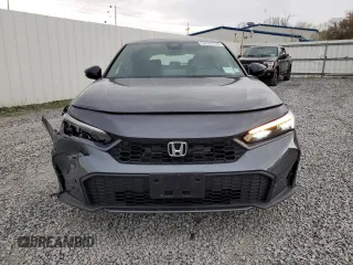 2025 Honda Civic Sport Touring z VIN 19XFL4H93SE008549, wystawiony jako Copart lot #54105755 z przebiegiem 1353 mil mil oraz Szkody całkowita. Historia ofert i sprzedaży dostępna na DreamBid. Obrazek 5.