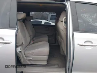 2017 Kia Sedona L with VIN KNDMA5C17H6271663, listed as a IAAI auction lot 41492437 with 338,875 mi miles. Bid and sale history available at carsss.com. Image 8.