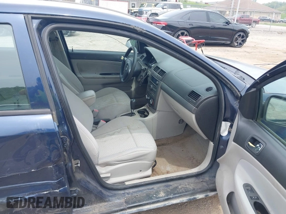 2008 Chevrolet Cobalt LT z VIN 1G1AL58F287132853, wystawiony jako IAAI lot #42162107 z przebiegiem 174 386 mil mil oraz . Historia ofert i sprzedaży dostępna na DreamBid. Obrazek 5.