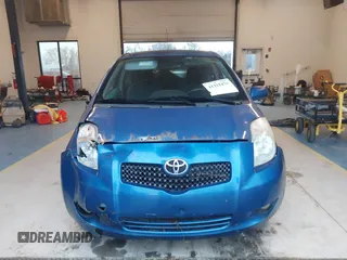 2008 Toyota Yaris with VIN JTDJT923785169700, listed as a IAAI auction lot 41315476 with 298,279 mi miles. Bid and sale history available at carsss.com. Image 12.