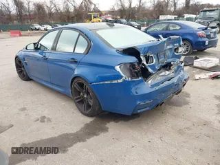 2015 BMW M3 z VIN WBS3C9C51FP803778, wystawiony jako IAAI lot #41732784 z przebiegiem 58 820 mil mil oraz . Historia ofert i sprzedaży dostępna na DreamBid. Obrazek 3.