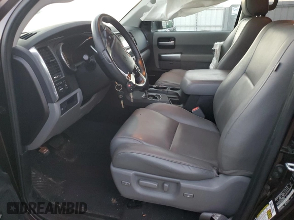 2019 Toyota Sequoia Limited with VIN 5TDJY5G17KS172230, listed as a Copart auction lot 84038674 with 39,992 mi miles and Salvage Title. Bid and sale history available at carsss.com. Image 7.