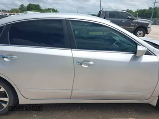 2017 Nissan Altima S z VIN 1N4AL3AP7HC275003, wystawiony jako IAAI lot #42420564 z przebiegiem 127 566 mil mil oraz . Historia ofert i sprzedaży dostępna na DreamBid. Obrazek 14.