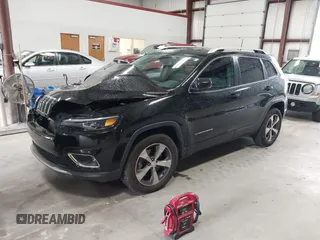 2019 Jeep Cherokee High Altitude z VIN 1C4PJMDX6KD159241, wystawiony jako IAAI lot #40742596 z przebiegiem 37 407 mil mil oraz . Historia ofert i sprzedaży dostępna na DreamBid. Obrazek 2.