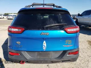 2018 Jeep Cherokee Trailhawk with VIN 1C4PJMBB2JD529915, listed as a Copart auction lot 87686525 with 107,184 mi miles and Salvage Title. Bid and sale history available at carsss.com. Image 6.