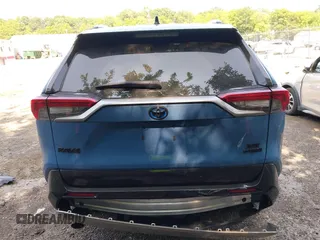 2022 Toyota RAV4 Hybrid XSE z VIN 2T3E6RFV2NW032835, wystawiony jako IAAI lot #42429819 z przebiegiem 67 101 mil mil oraz . Historia ofert i sprzedaży dostępna na DreamBid. Obrazek 16.