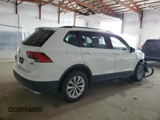 2018 Volkswagen Tiguan S z VIN 3VV0B7AXXJM010176, wystawiony jako Copart lot #51100185 z przebiegiem 84 032 mil mil oraz Szkoda całkowita • Salvage title. Historia ofert i sprzedaży dostępna na DreamBid. Obrazek 3.
