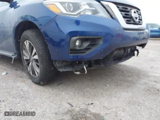 2017 Nissan Pathfinder SV with VIN 5N1DR2MN4HC671184, listed as a IAAI auction lot 41081695 with 86,463 mi miles. Bid and sale history available at carsss.com. Image 6.