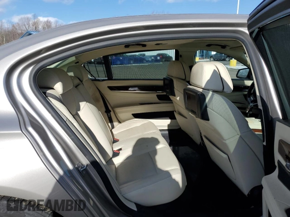 2010 BMW 7 Series 750Li xDrive with VIN WBAKC8C56AC431445, listed as a Copart auction lot 44895215 with 140,663 mi miles and Clean Title. Bid and sale history available at DreamBid. Image 10.