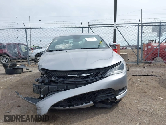 2015 Chrysler 200 S z VIN 1C3CCCBB9FN702905, wystawiony jako IAAI lot #41825157 z przebiegiem 96 642 mil mil oraz . Historia ofert i sprzedaży dostępna na DreamBid. Obrazek 12.