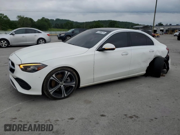 2022 Mercedes-Benz C 300 z VIN W1KAF4GB8NR053068, wystawiony jako Copart lot #57099215 z przebiegiem 32 308 mil mil oraz Szkoda całkowita • Salvage title. Historia ofert i sprzedaży dostępna na DreamBid. Obrazek 1.