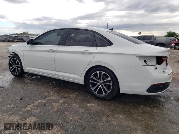 2024 Volkswagen Jetta Sport z VIN 3VWBM7BU5RM064239, wystawiony jako Copart lot #56645935 z przebiegiem 25 067 mil mil oraz Nie do naprawy • Non repairable. Historia ofert i sprzedaży dostępna na DreamBid. Obrazek 2.