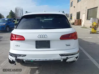 2018 Audi Q5 Premium with VIN WA1ANAFY5J2065919, listed as a IAAI auction lot 41692587 with 79,733 mi miles. Bid and sale history available at carsss.com. Image 16.