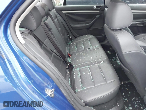 2008 Volkswagen Jetta SE с VIN 3VWRM71K18M043384, выставлен на аукционе IAAI как лот 41915731 с пробегом 137 718 миль миль и . История ставок и продаж доступна на DreamBid. Изображение 8.