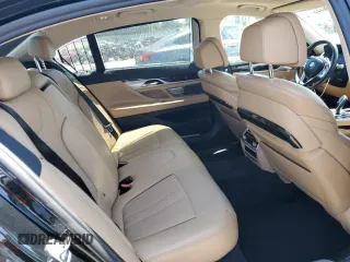 2022 BMW 7 Series 740i with VIN WBA7T2C05NCH85764, listed as a Copart auction lot 61272223 with 33,830 mi miles. Bid and sale history available at carsss.com. Image 10.