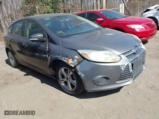 2013 Ford Focus SE with VIN 1FADP3K21DL341530, listed as a IAAI auction lot 41764922 with 208,452 mi miles. Bid and sale history available at carsss.com. Image 1.