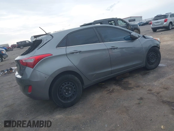 2017 Hyundai Elantra z VIN KMHD35LH9HU377031, wystawiony jako IAAI lot #41762312 z przebiegiem Nie podano mil oraz . Historia ofert i sprzedaży dostępna na DreamBid. Obrazek 4.