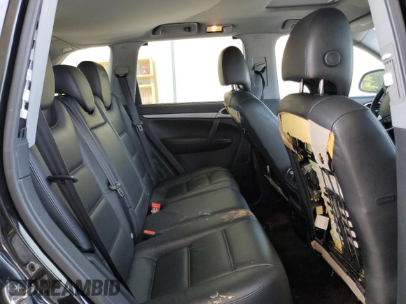 2005 Porsche Cayenne S z VIN WP1AB29P45LA66114, wystawiony jako Copart lot #68756294 z przebiegiem 79 073 mil mil oraz Nie do naprawy. Historia ofert i sprzedaży dostępna na DreamBid. Obrazek 11.