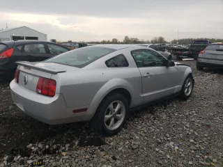 2008 Ford Mustang Deluxe с VIN 1ZVHT80N385142049, выставлен на аукционе Copart как лот 54693915 с пробегом 189 674 миль миль и Списание • Salvage title. История ставок и продаж доступна на DreamBid. Изображение 3.