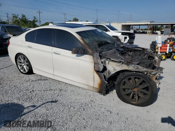 2011 BMW 5 Series 535i z VIN WBAFR7C55BC603380, wystawiony jako Copart lot #55961545 z przebiegiem Nie podano mil oraz Nie do naprawy • Non repairable. Historia ofert i sprzedaży dostępna na DreamBid. Obrazek 4.