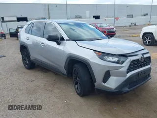 2022 Toyota RAV4 LE with VIN 2T3H1RFVXNC201352, listed as a IAAI auction lot 42135682 with 42,993 mi miles and . Bid and sale history available at DreamBid. Image 1.