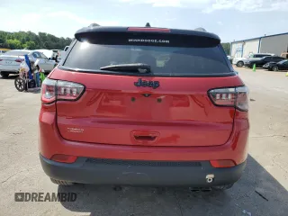 2020 Jeep Compass Latitude with VIN 3C4NJCBB0LT129253, listed as a Copart auction lot 57037305 with 136,006 mi miles and Salvage title. Bid and sale history available at DreamBid. Image 6.
