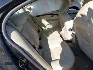 2007 Volvo S80 I6 z VIN YV1AS982071033829, wystawiony jako IAAI lot #42129113 z przebiegiem 205 949 mil mil oraz . Historia ofert i sprzedaży dostępna na DreamBid. Obrazek 8.