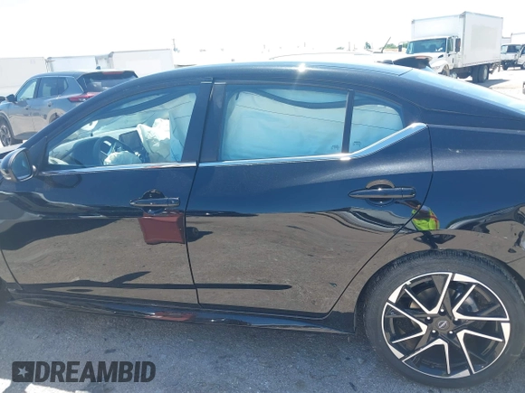 2025 Nissan Sentra SR with VIN 3N1AB8DV3SY306687, listed as a IAAI auction lot 42092165 with 3,676 mi miles and . Bid and sale history available at DreamBid. Image 14.