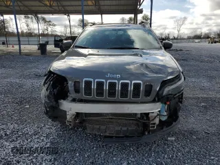 2021 Jeep Cherokee Latitude Lux with VIN 1C4PJLMX8MD144043, listed as a Copart auction lot 45337245 with 27,582 mi miles and Salvage Title. Bid and sale history available at carsss.com. Image 5.