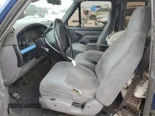 1996 Ford F-250 z VIN 1FTHX26F0TEA10475, wystawiony jako Copart lot #53327235 z przebiegiem 307 273 mil mil oraz Szkoda całkowita • Salvage title. Historia ofert i sprzedaży dostępna na DreamBid. Obrazek 7.