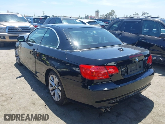 2012 BMW 3 Series 328i z VIN WBADW7C58CE729741, wystawiony jako IAAI lot #42333961 z przebiegiem 147 706 mil mil oraz . Historia ofert i sprzedaży dostępna na DreamBid. Obrazek 3.