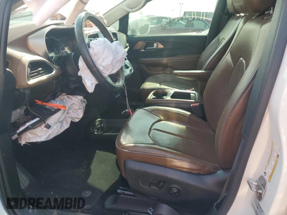 2017 Chrysler Pacifica Limited with VIN 2C4RC1GG4HR500560, listed as a Copart auction lot 59098685 with 92,817 mi miles and Clean title. Bid and sale history available at DreamBid. Image 7.