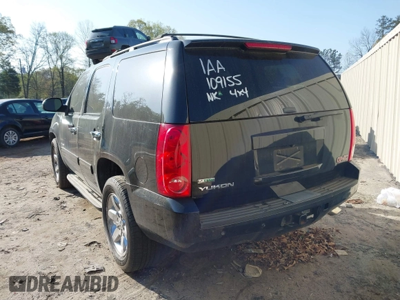 2011 GMC Yukon SLT with VIN 1GKS2CE02BR109155, listed as a IAAI auction lot 41925194 with 238,479 mi miles. Bid and sale history available at carsss.com. Image 3.