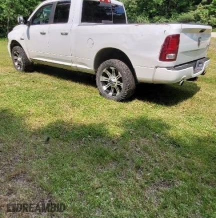 2014 Ram 1500 Sport z VIN 1C6RR7HT4ES434333, wystawiony jako Copart lot #60139805 z przebiegiem 135 180 mil mil oraz Czysty tytuł • Clean title. Historia ofert i sprzedaży dostępna na DreamBid. Obrazek 3.