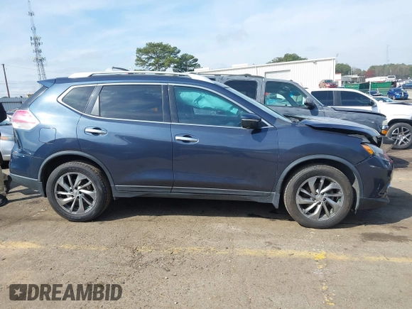 2015 Nissan Rogue SV with VIN 5N1AT2MV2FC795908, listed as a IAAI auction lot 41804631 with 136,453 mi miles. Bid and sale history available at carsss.com. Image 13.