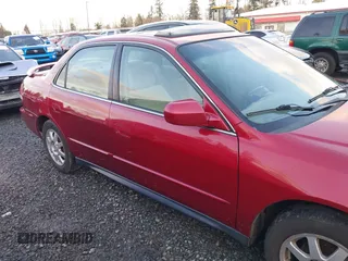 2002 Honda Accord SE z VIN JHMCG56772C009398, wystawiony jako IAAI lot #41365741 z przebiegiem 269 525 mil mil oraz . Historia ofert i sprzedaży dostępna na DreamBid. Obrazek 13.