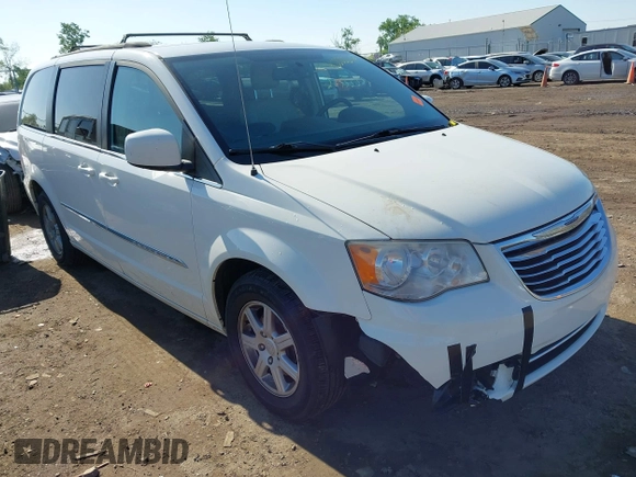 2013 Chrysler Town & Country Touring z VIN 2C4RC1BG4DR583845, wystawiony jako IAAI lot #42222236 z przebiegiem 178 875 mil mil oraz . Historia ofert i sprzedaży dostępna na DreamBid. Obrazek 1.