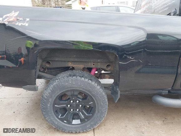 2018 Chevrolet Silverado 1500 LT with VIN 2GCVKREC8J1111943, listed as a IAAI auction lot 41869301 with 64 mi miles. Bid and sale history available at carsss.com. Image 21.