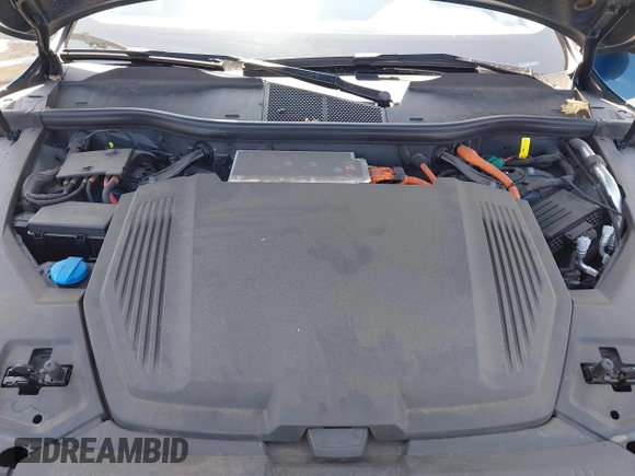 2022 Audi e-tron Premium Plus with VIN WA1LAAGE1NB008616, listed as a IAAI auction lot 42723244 with 36,800 mi miles and . Bid and sale history available at DreamBid. Image 10.