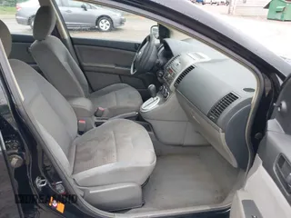 2008 Nissan Sentra S z VIN 3N1AB61E18L714507, wystawiony jako IAAI lot #42321693 z przebiegiem 206 586 mil mil oraz . Historia ofert i sprzedaży dostępna na DreamBid. Obrazek 5.