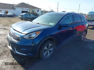 2018 Kia Niro LX with VIN KNDCB3LCXJ5117068, listed as a IAAI auction lot 41784164 with 88,859 mi miles. Bid and sale history available at carsss.com. Image 17.