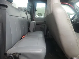 2013 Ford F-350 with VIN 1FD8X3F60DEB00261, listed as a Copart auction lot 57975365 with 221,878 mi miles and Salvage title. Bid and sale history available at DreamBid. Image 10.
