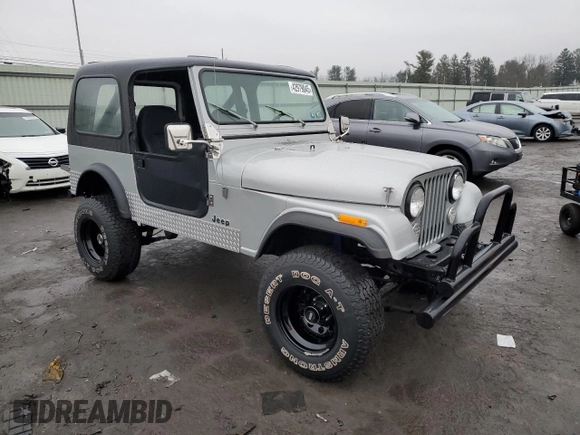 1985 Jeep CJ z VIN 1JCCM87AXFT128119, wystawiony jako Copart lot #42979045 z przebiegiem 83 932 mil mil oraz Tytuł czysty. Historia ofert i sprzedaży dostępna na DreamBid. Obrazek 4.