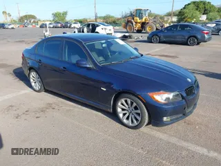 2011 BMW 3 Series 328i with VIN WBAPH7C54BA801208, listed as a IAAI auction lot 41805121 with 89,026 mi miles. Bid and sale history available at carsss.com. Image 1.